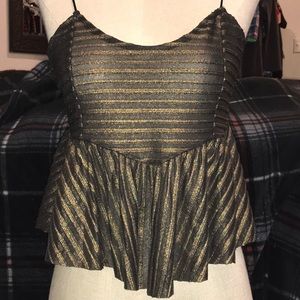 Mini peplum metallic top🤩